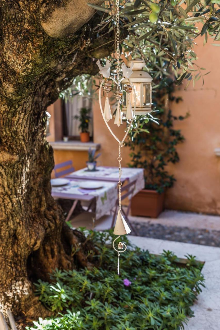 Antico Borgo B&B Con Spa - Adults Only Manerba del Garda Zewnętrze zdjęcie